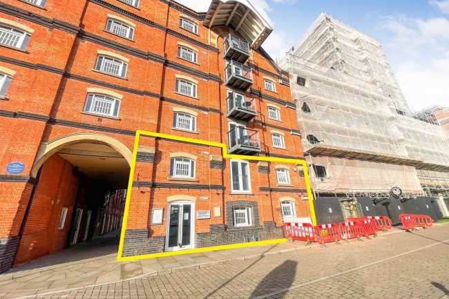 15 Regatta Quay, Key Street, Ipswich IP4 1FH 9