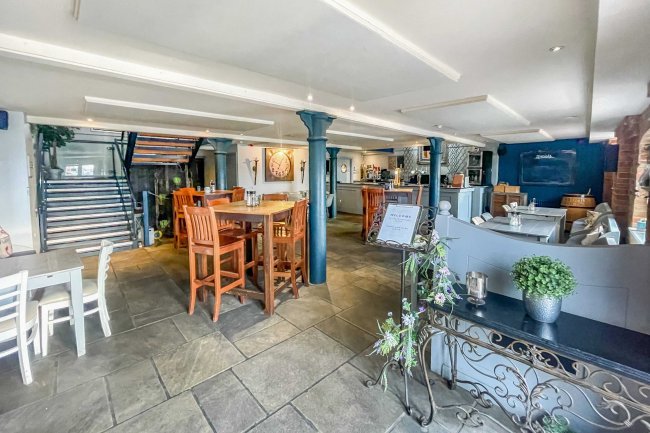 15 Regatta Quay, Key Street, Ipswich IP4 1FH 9