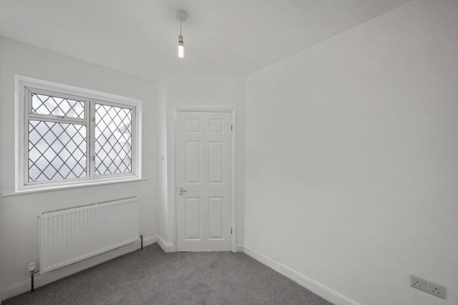 14 Glasbrook Avenue, Twickenham, TW2 6AH 2