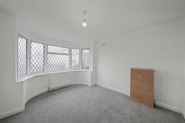 14 Glasbrook Avenue, Twickenham, TW2 6AH 2