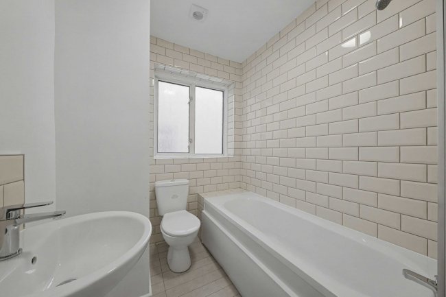 14 Glasbrook Avenue, Twickenham, TW2 6AH 2