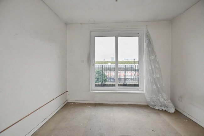 21 Daisy Road, Canning Town, London E16 4PT 9