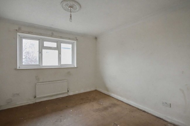 5 Sandpiper Close, Walthamstow, London E17 5SP 8