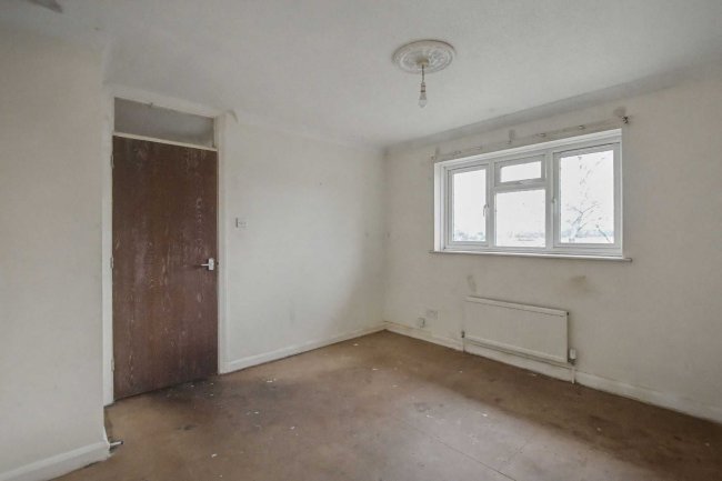 5 Sandpiper Close, Walthamstow, London E17 5SP 8