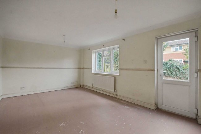 5 Sandpiper Close, Walthamstow, London E17 5SP 8