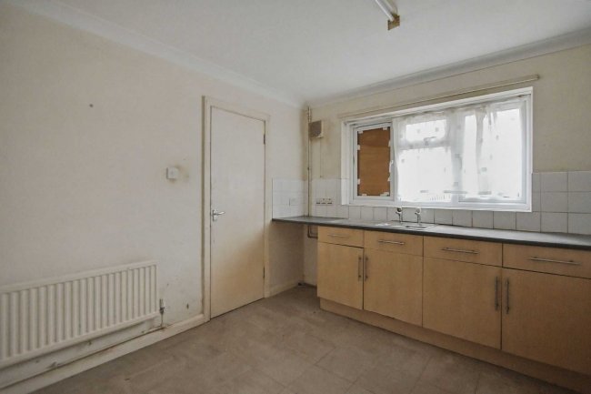 5 Sandpiper Close, Walthamstow, London E17 5SP 8