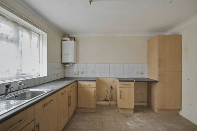 5 Sandpiper Close, Walthamstow, London E17 5SP 8