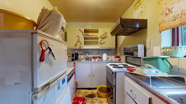 69 Inverine Road, Charlton, London, SE7 7NJ 2