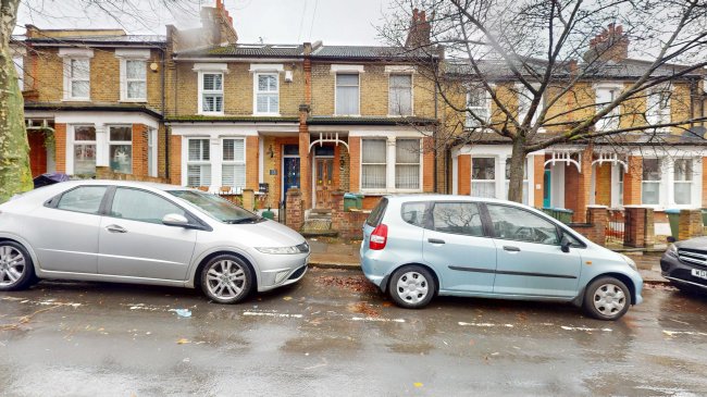 69 Inverine Road, Charlton, London, SE7 7NJ 2