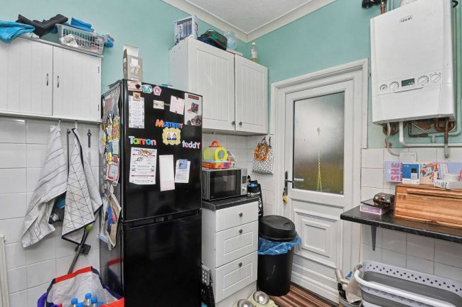 87 Sandsfield Lane, Gainsborough, DN21 1BQ 2