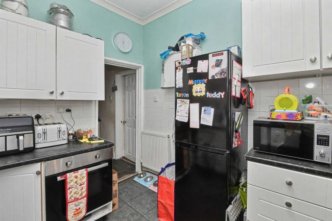 87 Sandsfield Lane, Gainsborough, DN21 1BQ 2