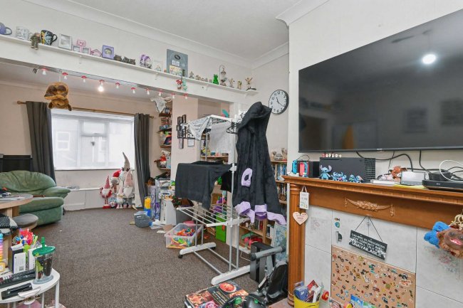 87 Sandsfield Lane, Gainsborough, DN21 1BQ 2