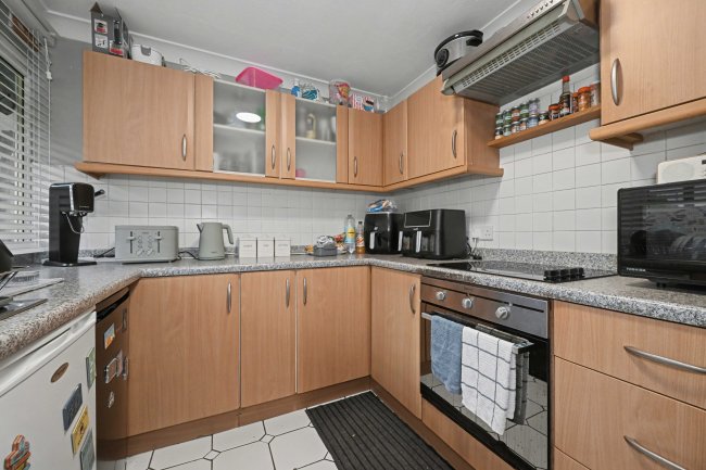 75 Helmsdale Close, Reading, RG30 2PT 3