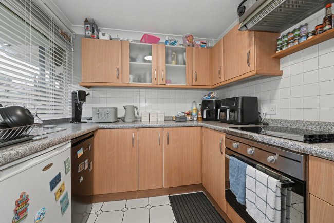 75 Helmsdale Close, Reading, RG30 2PT 3