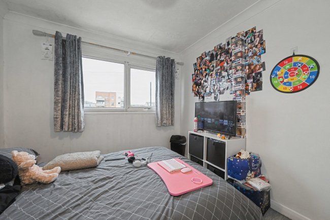 75 Helmsdale Close, Reading, RG30 2PT 3