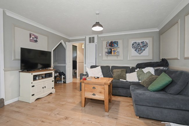 75 Helmsdale Close, Reading, RG30 2PT 3