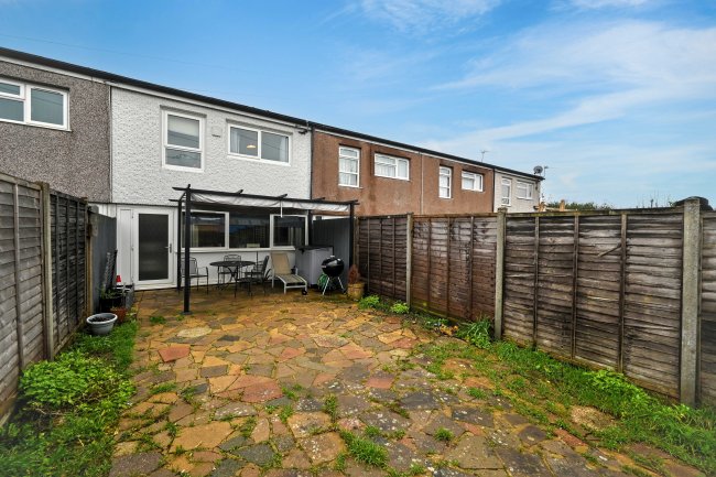 75 Helmsdale Close, Reading, RG30 2PT 3