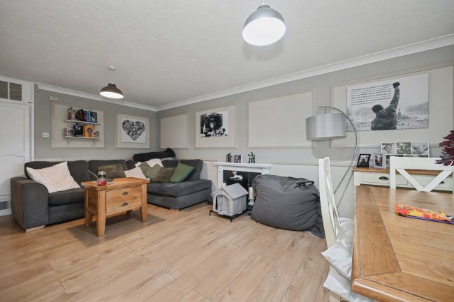 75 Helmsdale Close, Reading, RG30 2PT 3