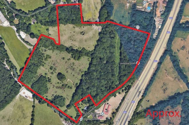 Land on the north-west side of Peeks Brook Lane, Horley, Surrey, RH6 9SX 5
