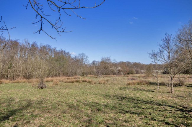 Land on the north-west side of Peeks Brook Lane, Horley, Surrey, RH6 9SX 5