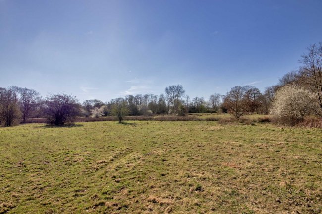 Land on the north-west side of Peeks Brook Lane, Horley, Surrey, RH6 9SX 5