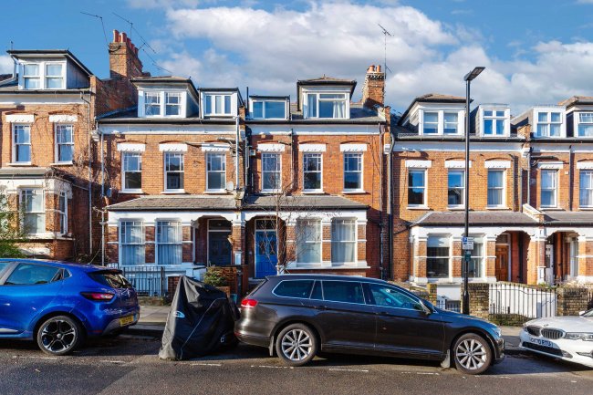 Flat 1, 84 Hillfield Avenue, Crouch End, London, N8 7DN 1