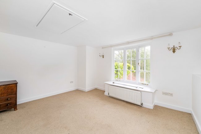 50 Church Street, Isleworth, London, TW7 6BG 9