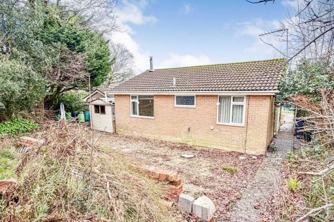 13 Perrys Gardens, West Hill, Ottery Saint Mary EX11 1XA 10