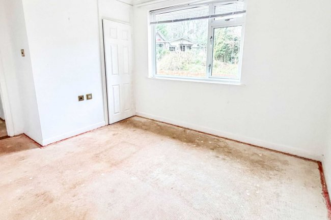 13 Perrys Gardens, West Hill, Ottery Saint Mary EX11 1XA 10