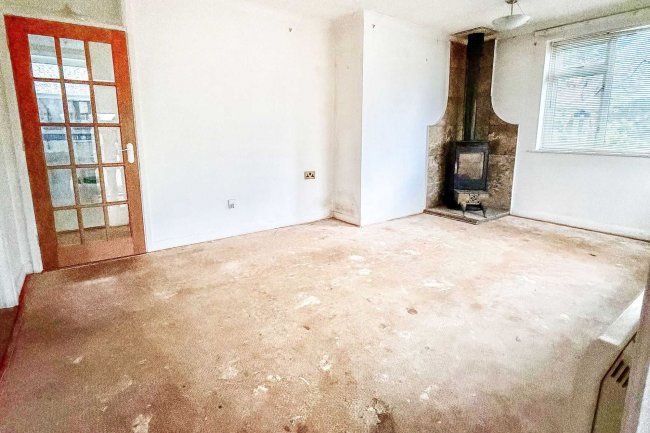 13 Perrys Gardens, West Hill, Ottery Saint Mary EX11 1XA 10