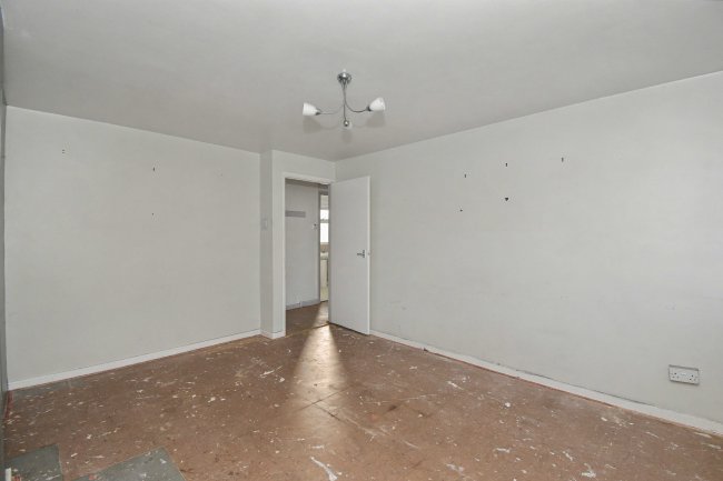 Flat 65a Hanover Way, Windsor, SL4 5NN 3