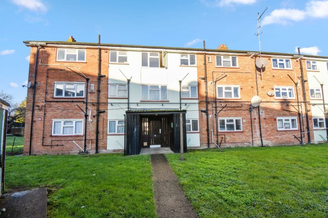 Flat 65a Hanover Way, Windsor, SL4 5NN 3