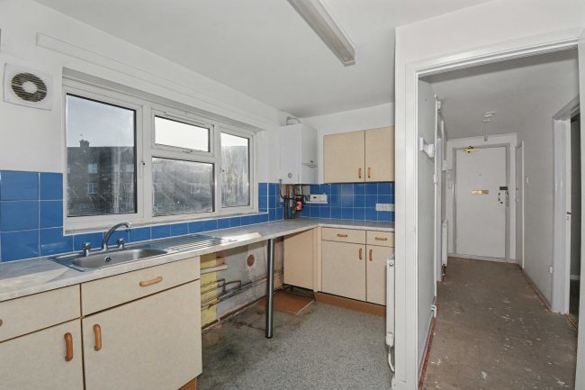 Flat 65a Hanover Way, Windsor, SL4 5NN 3