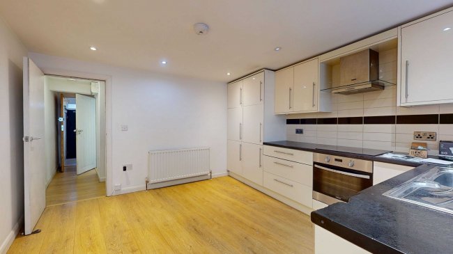 33 High Street, Hampton Wick, Kingston upon Thames, KT1 4DA 8