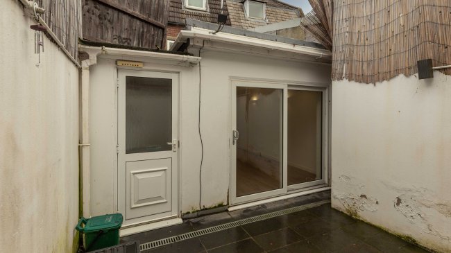 33 High Street, Hampton Wick, Kingston upon Thames, KT1 4DA 8