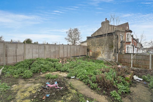 15 Macoma Terrace, Plumstead, London, SE18 2QN 7