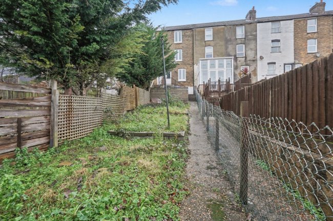 12 Percival Terrace, Dover, Kent, CT17 9SU 10