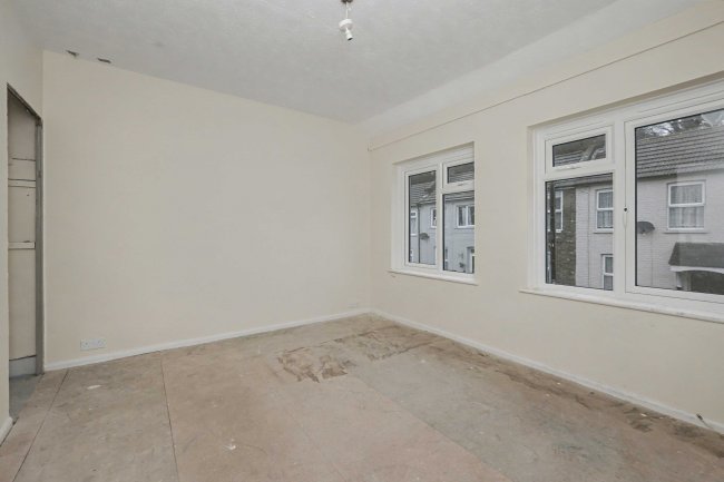 12 Percival Terrace, Dover, Kent, CT17 9SU 10