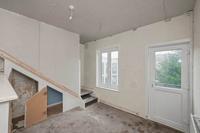 12 Percival Terrace, Dover, Kent, CT17 9SU 10