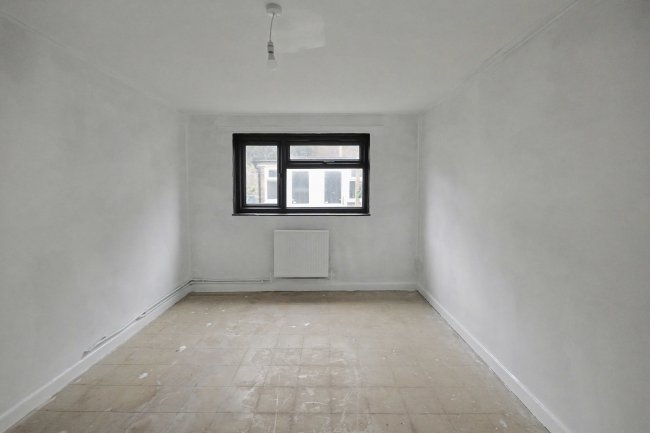 Flat 125 High Street, Ventnor, Isle of Wight, PO38 1LZ 5