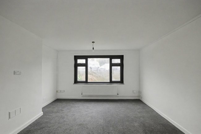 Flat 125 High Street, Ventnor, Isle of Wight, PO38 1LZ 5