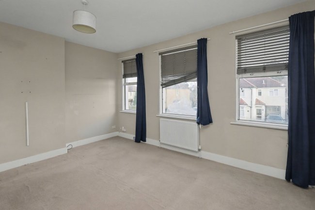 35A Thetford Road, Ashford, Middlesex, TW15 3BW 1