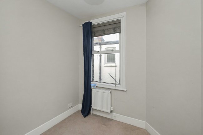 35A Thetford Road, Ashford, Middlesex, TW15 3BW 1