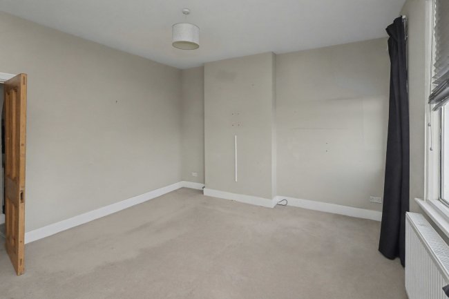 35A Thetford Road, Ashford, Middlesex, TW15 3BW 1