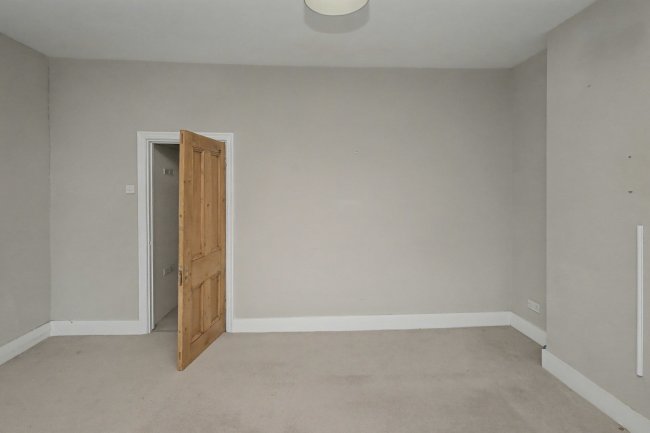 35A Thetford Road, Ashford, Middlesex, TW15 3BW 1