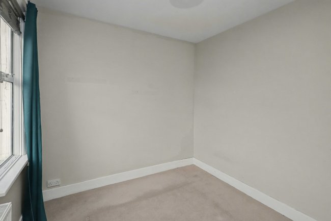 35A Thetford Road, Ashford, Middlesex, TW15 3BW 1