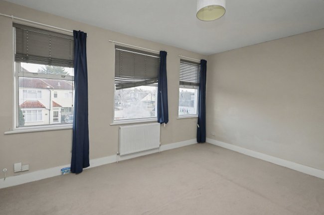 35A Thetford Road, Ashford, Middlesex, TW15 3BW 1