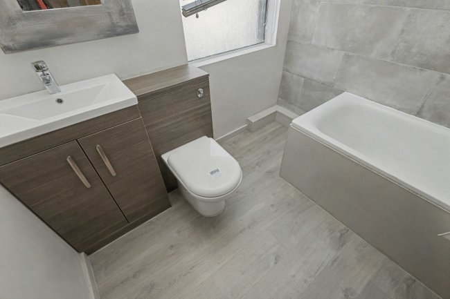 35A Thetford Road, Ashford, Middlesex, TW15 3BW 1