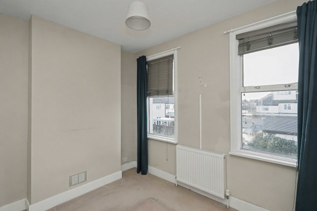 35A Thetford Road, Ashford, Middlesex, TW15 3BW 1