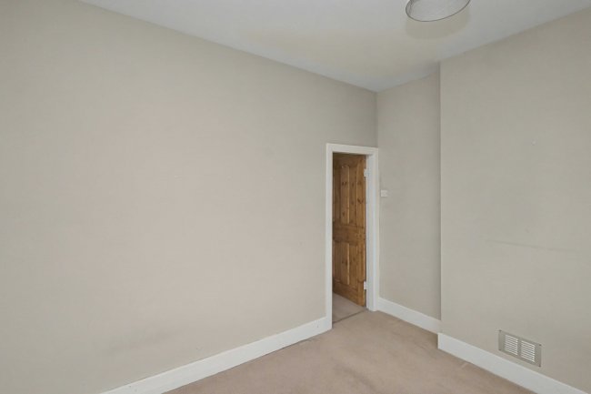 35A Thetford Road, Ashford, Middlesex, TW15 3BW 1